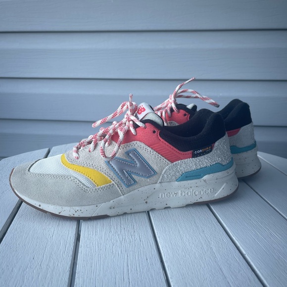 New Balance Black and White / Colors Classics Sneakers 8 - Picture 5 of 10